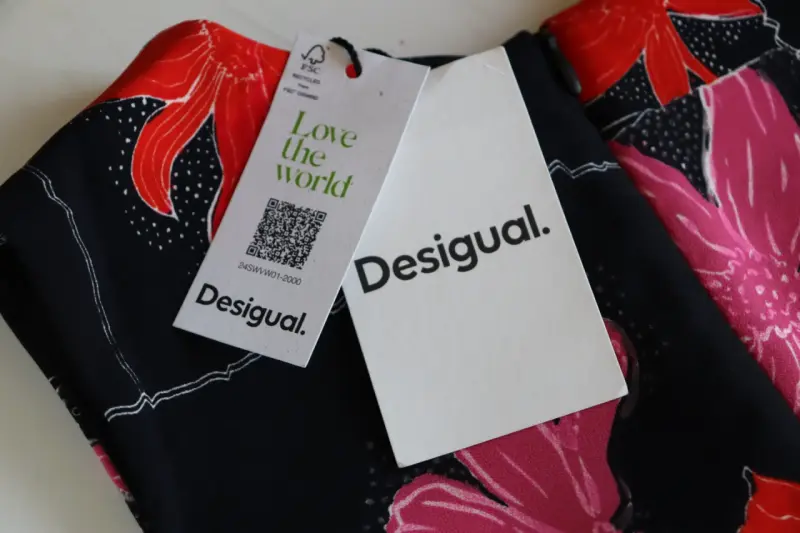 Vestido Desigual floral negro y rojo - 5