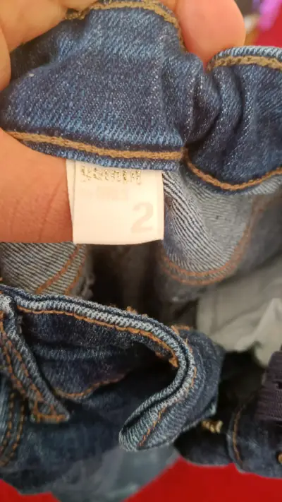 Jeans de mezclilla para niños talla 2 - miniatura 3