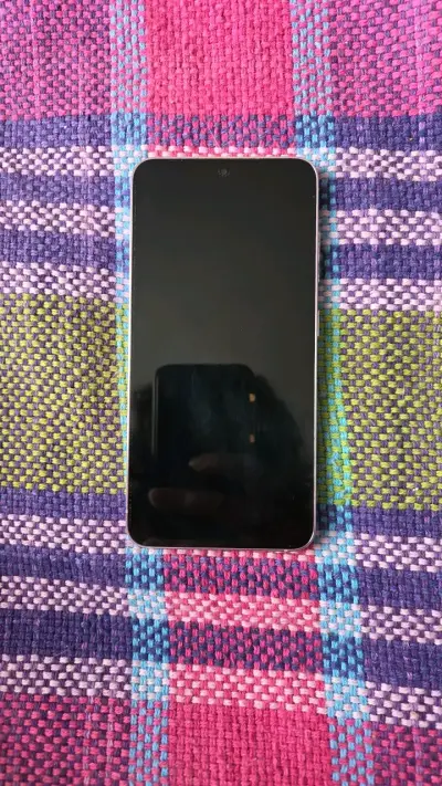 Smartphone Galaxy S23 - miniatura 1