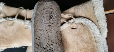 Botas de invierno beige con forro de lana - miniatura 2