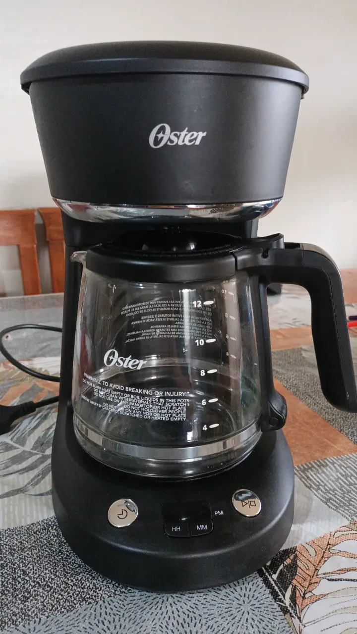 Cafetera Oster de filtro con jarra de vidrio - 2