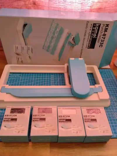 Máquina para Bordes Decorativos Kamei KM-8733C - miniatura 1