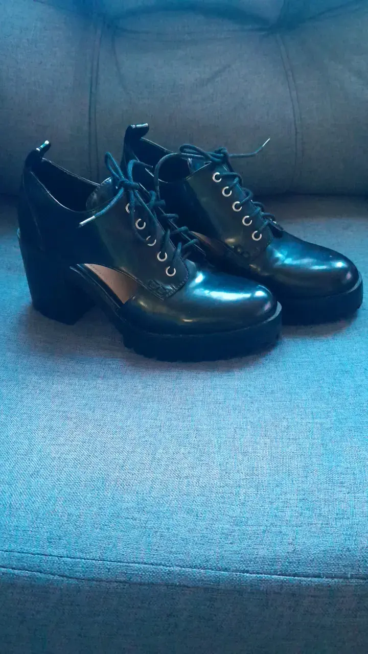 Zapatos de tacón grueso negros para mujer - 2
