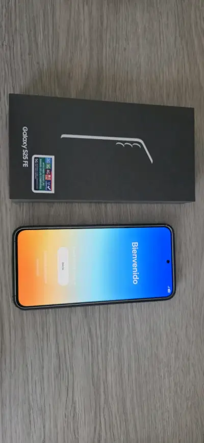 Samsung Galaxy S25 FE con caja original - miniatura 1