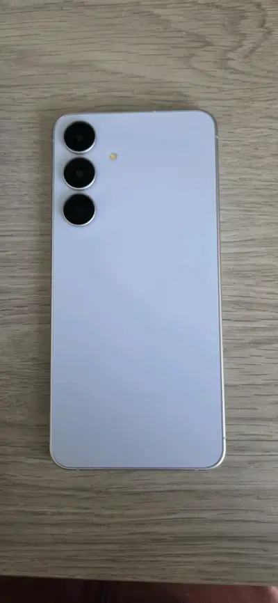 Samsung Galaxy S25 FE con caja original - miniatura 2