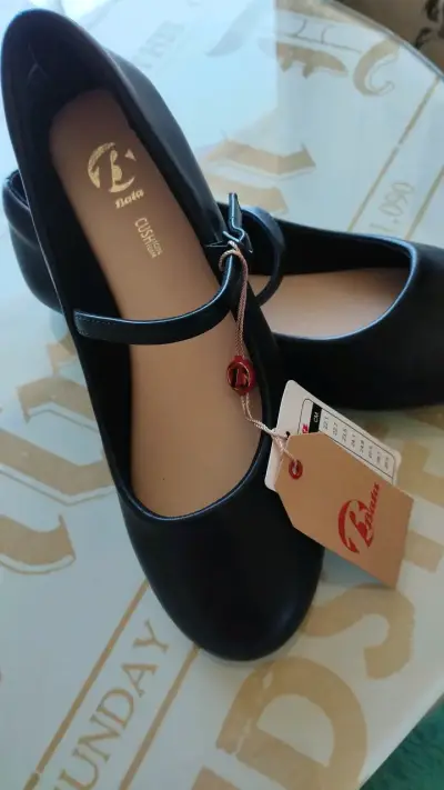 Zapatos planos negros para mujer Bata - miniatura 1