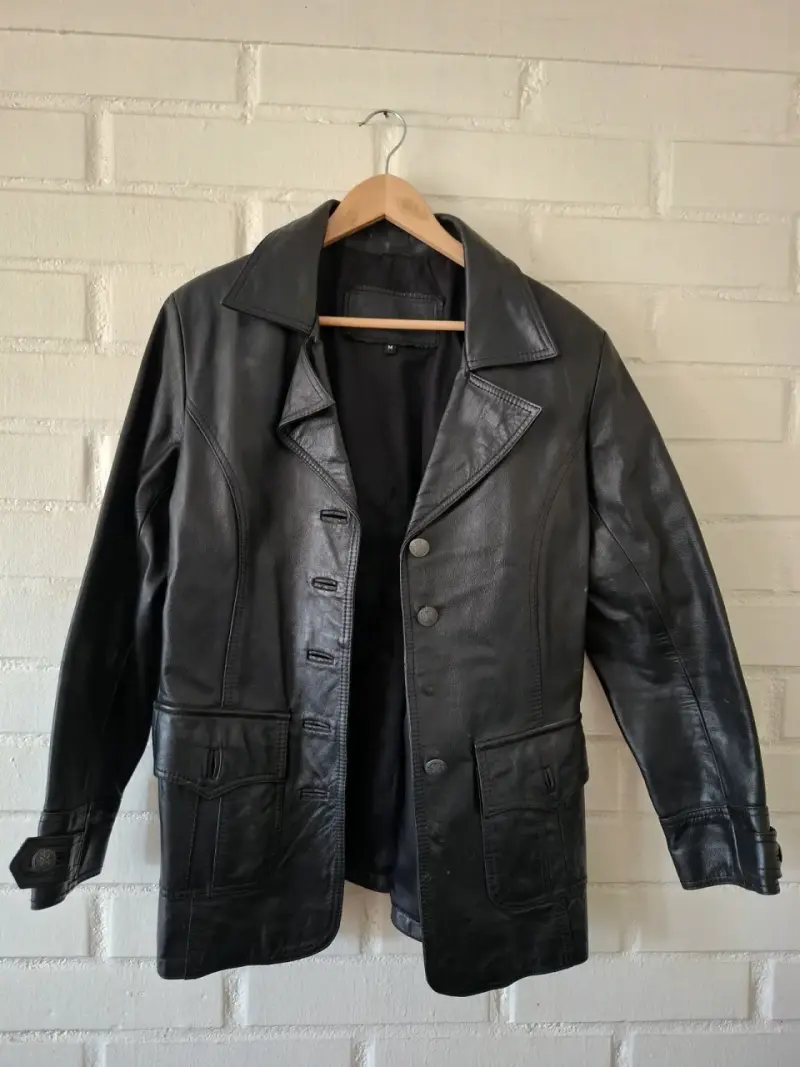 Chaqueta de cuero negra talla M - 1