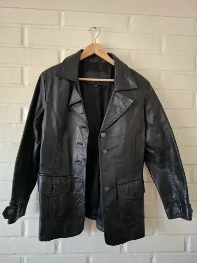 Chaqueta de cuero negra talla M - miniatura 1