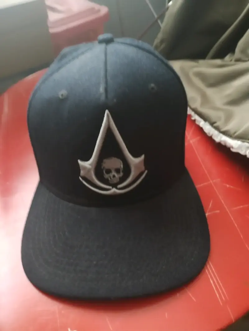 Gorra negra Assassin's Creed Black Flag - 1