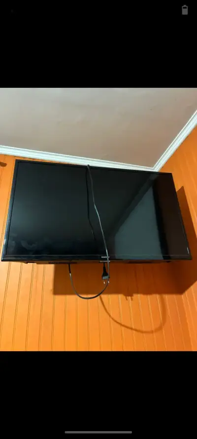 Televisor Daewoo de 40 pulgadas con soporte - miniatura 1