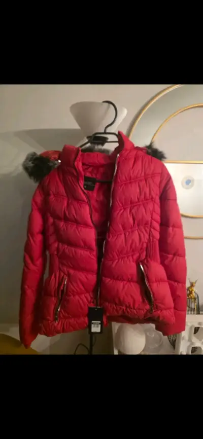 Chaqueta acolchada roja con capucha Wados - miniatura 3