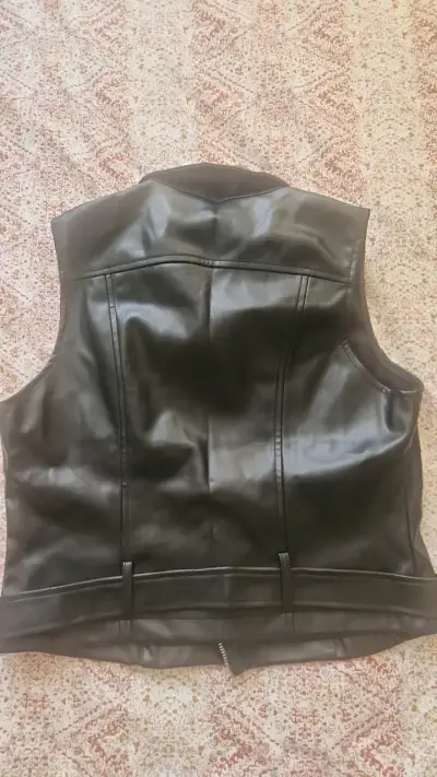 Chaleco de cuero sintético negro Shein con cierre - miniatura 3