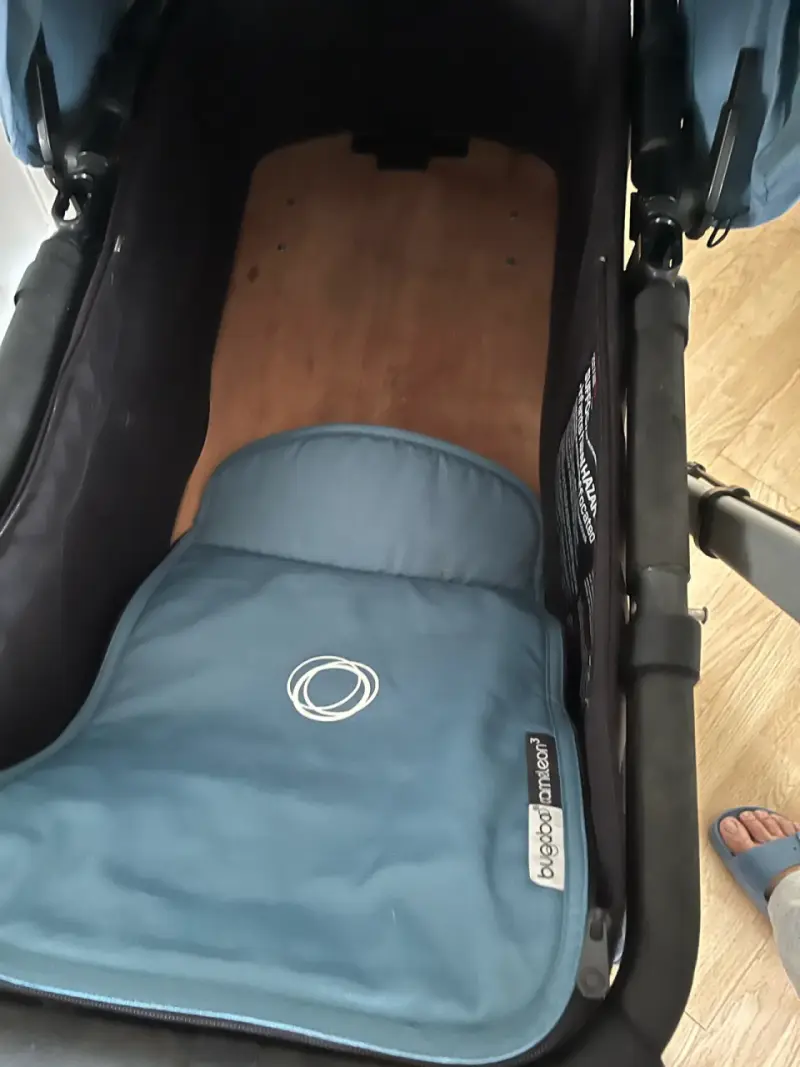 Coche de bebé Bugaboo azul con capota - 3