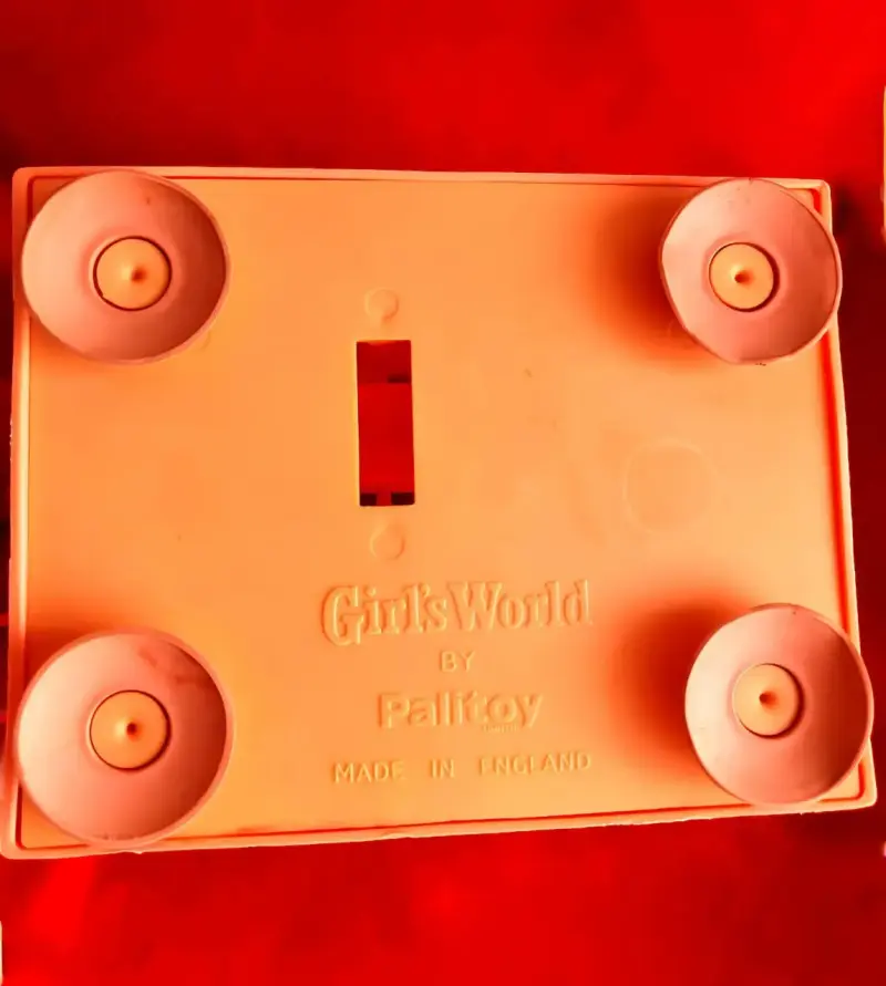 Super girl world - 4