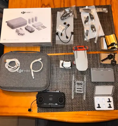 Drone DJI Mini SE con accesorios completos - miniatura 2