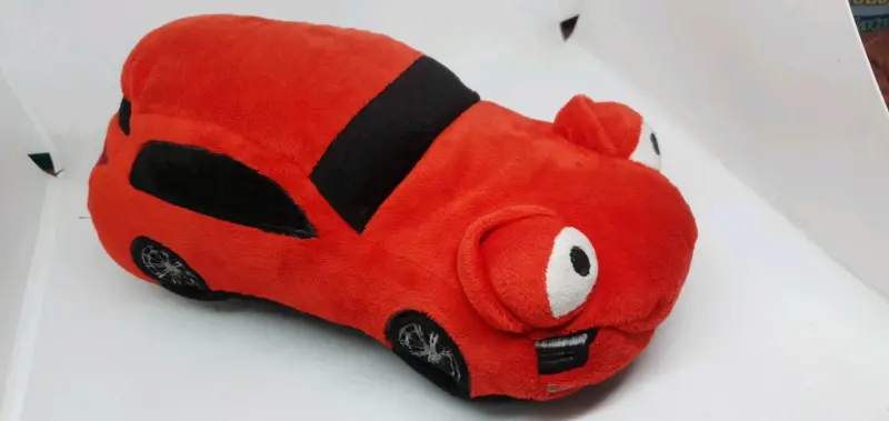 Cojín de Peluche Auto Rojo Bci Seguros - 1
