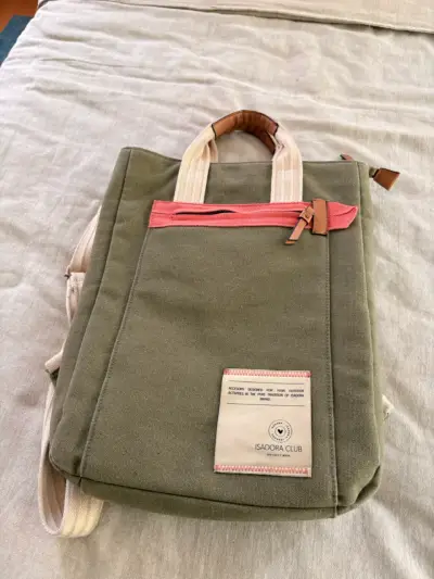 Mochila verde Isadora Club con detalles rosados - miniatura 3