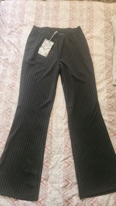 Pantalones de vestir a rayas para mujer - miniatura 1