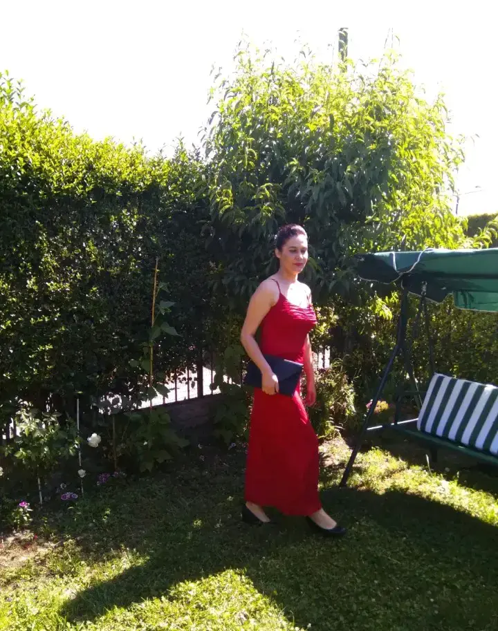 Vestido largo rojo con tirantes delgados - 5