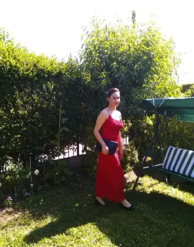 Vestido largo rojo con tirantes delgados - miniatura 5
