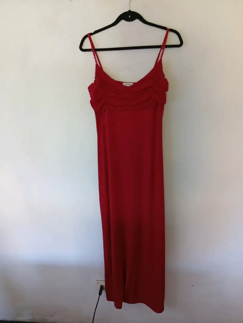 Vestido largo rojo con tirantes delgados - 6
