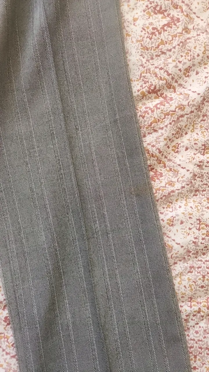 Pantalones de vestir grises a rayas para mujer - 4