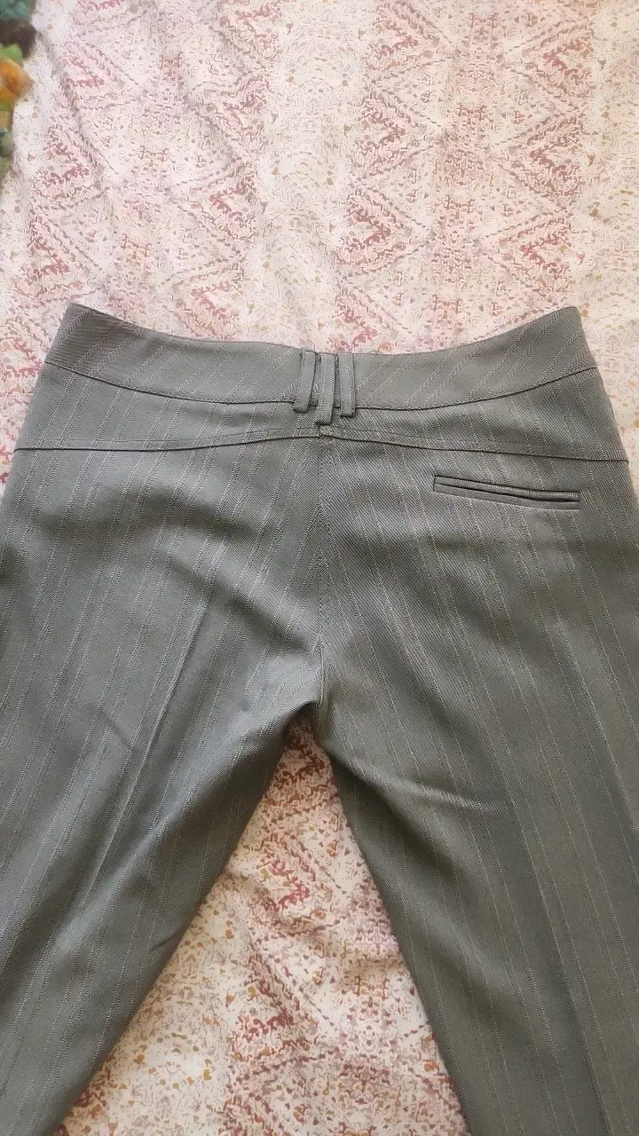 Pantalones de vestir grises a rayas para mujer - 5