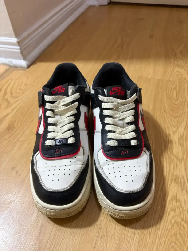 Zapatillas Nike Air Force 1 negras y rojas deMujer - 5