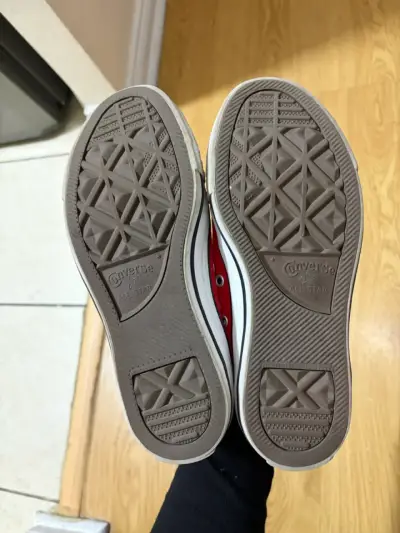 Zapatillas rojas Converse All Star clásicas - miniatura 3
