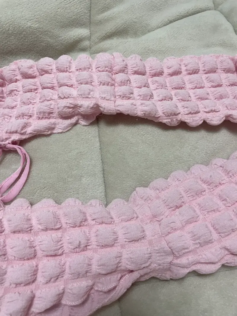 Vestido corto rosa con textura Fashion Nova - 2