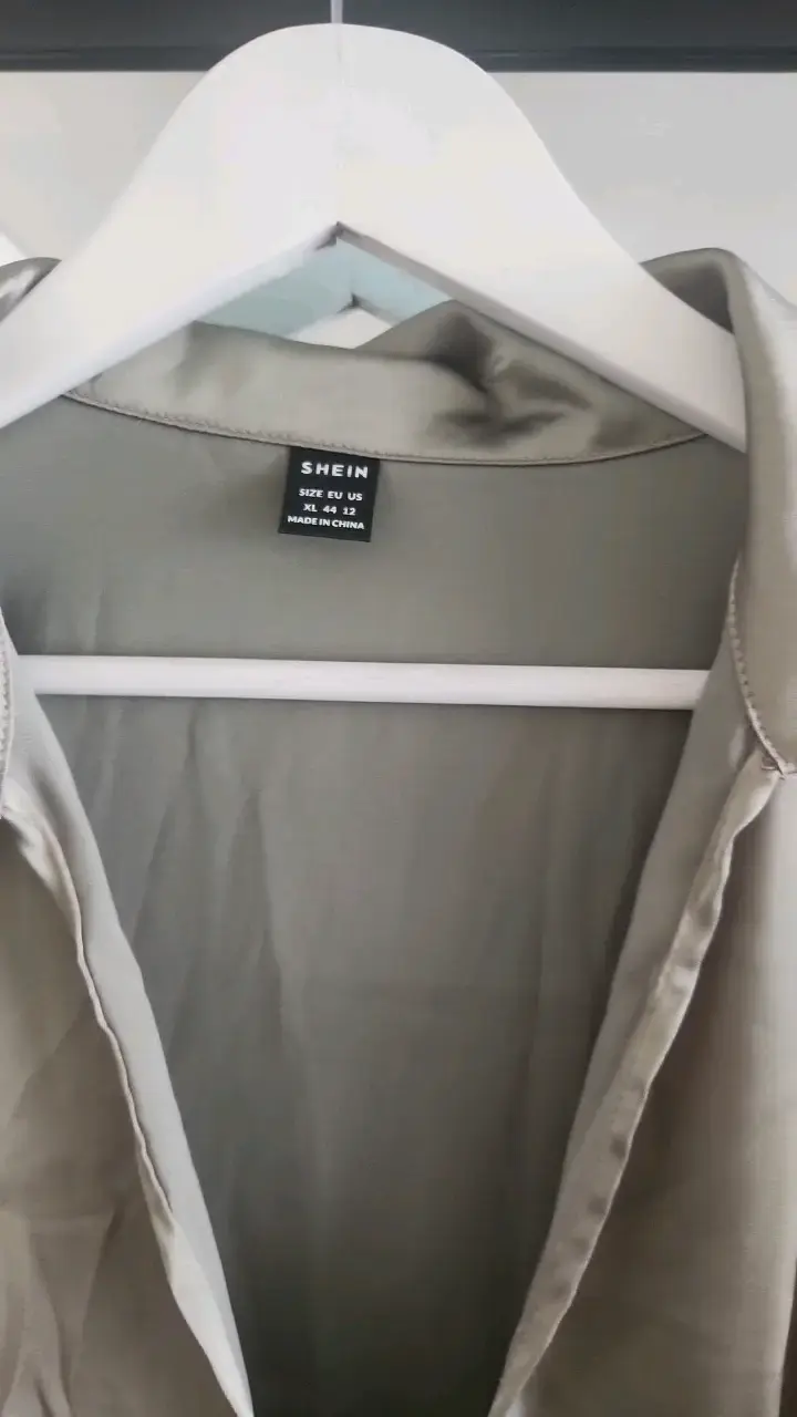 Blusa gris con lazo Shein - 2