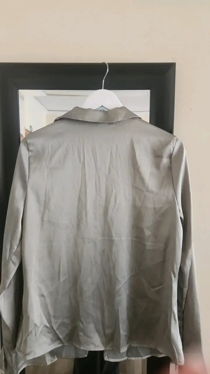 Blusa gris con lazo Shein - 3