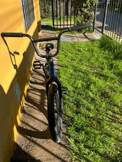 Bicicleta BMX azul para acrobacias precio conversa - miniatura 2