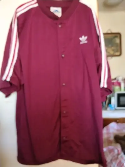 Chaqueta deportiva Adidas burdeos con rayas - miniatura 3