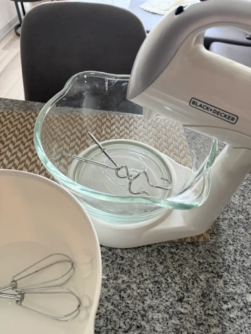 Batidora de pedestal Black+Decker con bowl de vidrio - 3