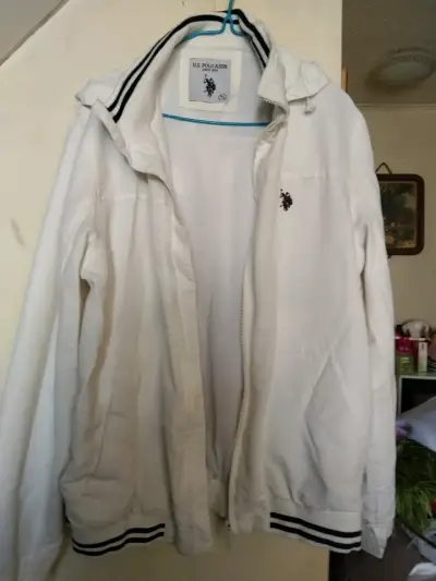Chaqueta blanca U.S. Polo Assn. con capucha - miniatura 2