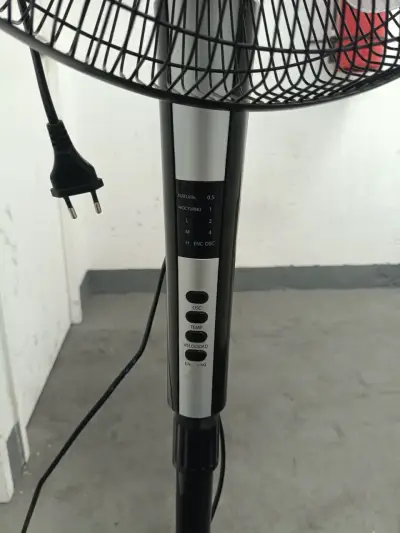 Ventilador de pie Somela con control de velocidad - miniatura 2
