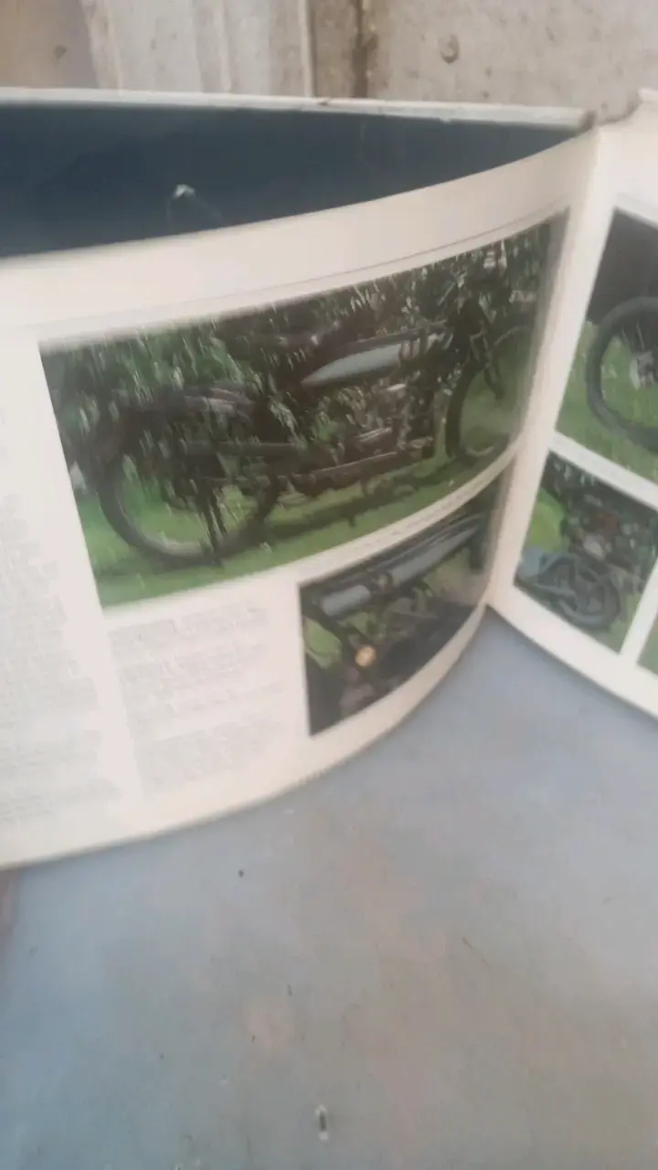Libro 'The Encyclopedia of the Motorcycle' de Peter Henshaw - 3