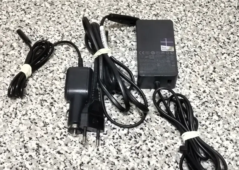 Cargadores originales Microsoft Surface Pro1/2/RT - 1