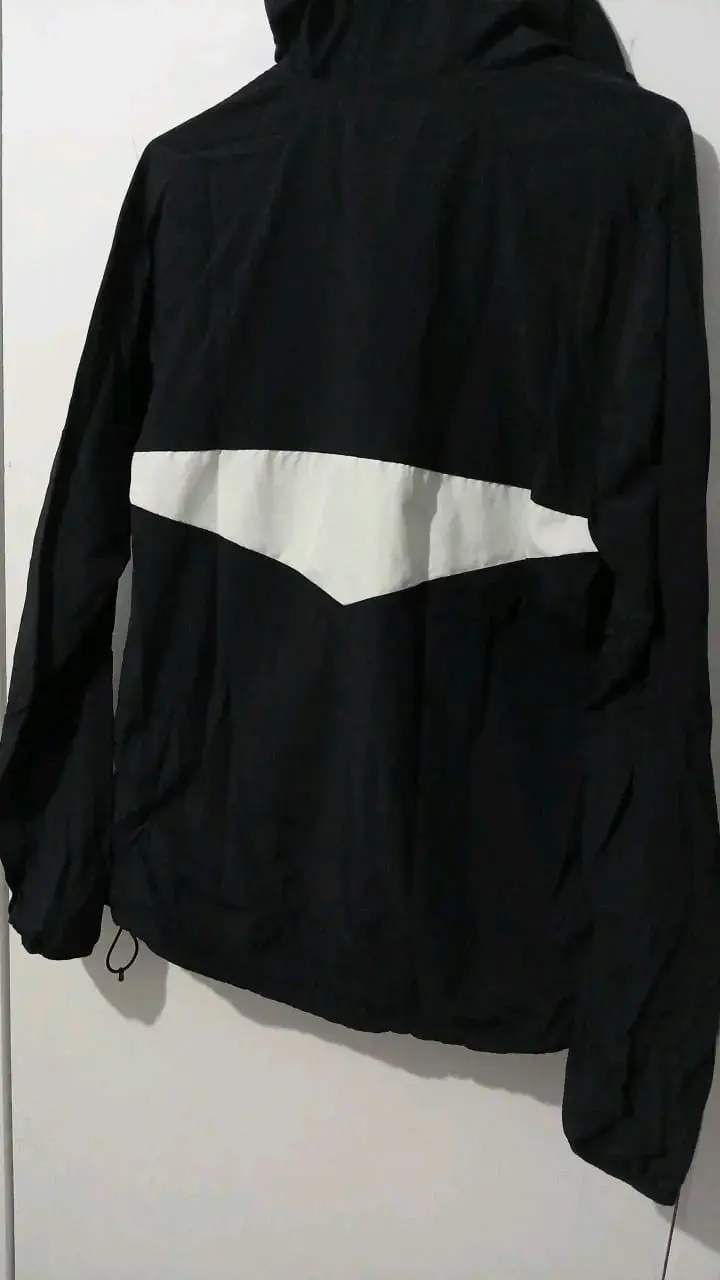 Cortavientos Negro Adidas con gorro talla M - 3