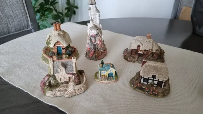 Conjunto de casas en miniatura Resina con sello - 5