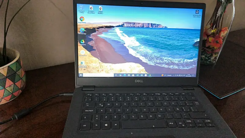 Laptop Dell con Intel Core i5 en buen estado - 4