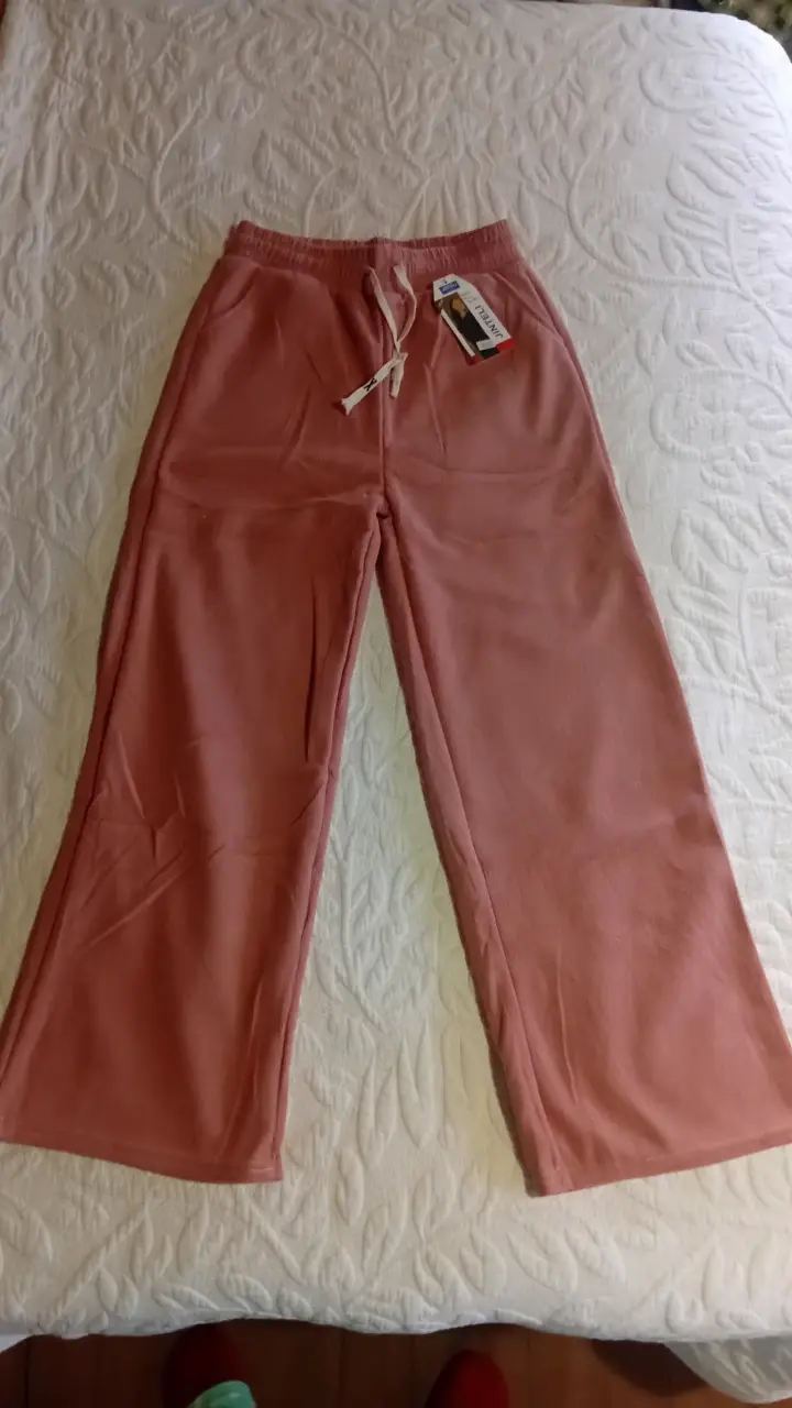 Pantalones de mujer en varios colores y cuadrillé - 1