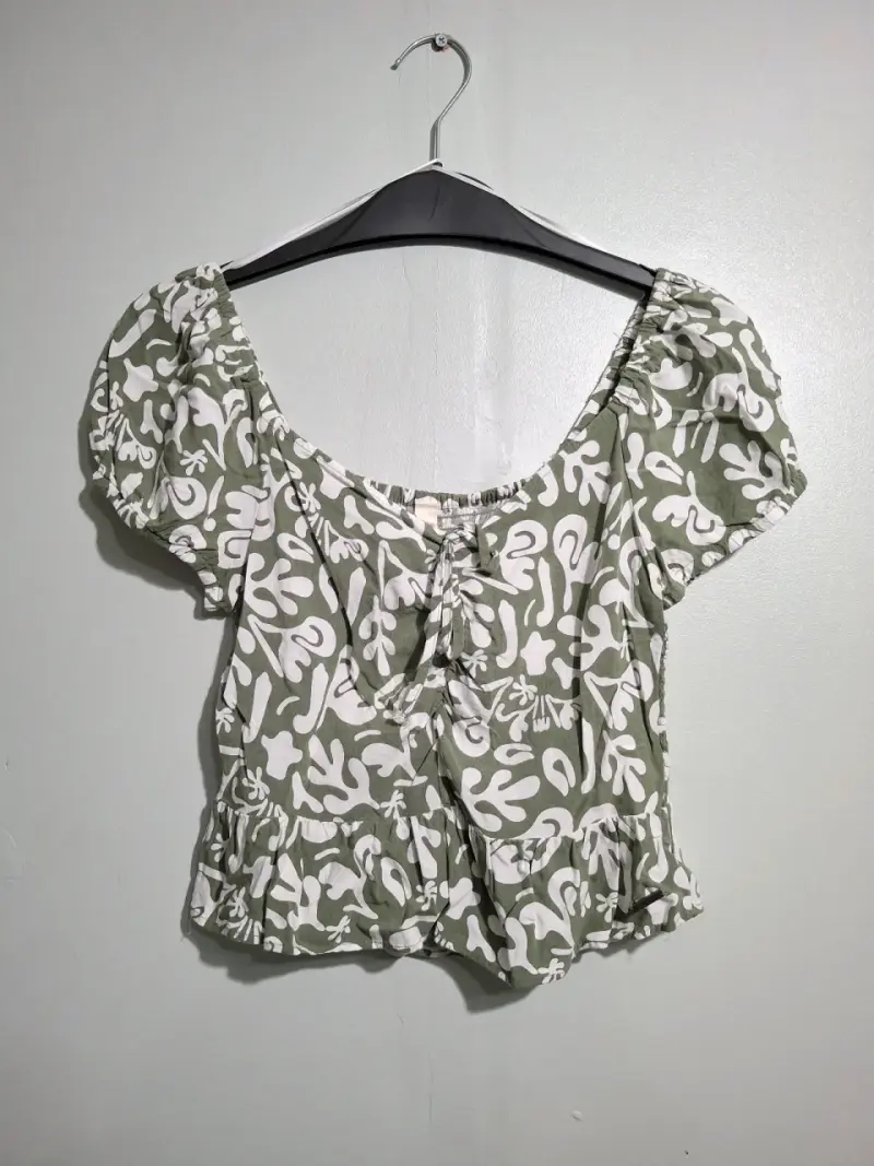 Blusa verde con blanco