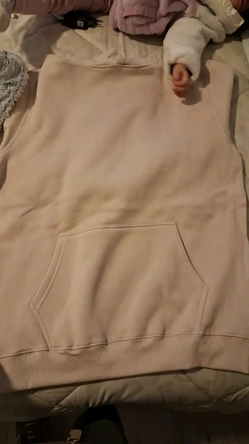 Polerón beige unisex estilo streetwear - 2