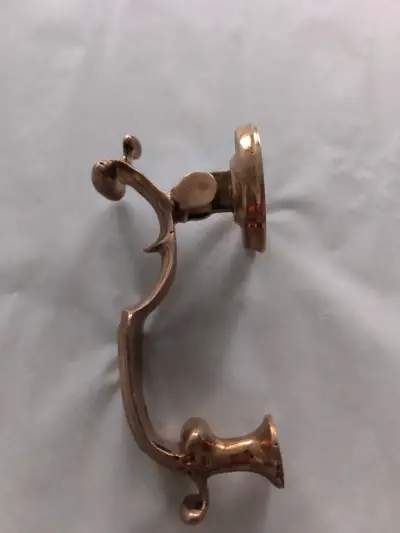 Manilla de puerta de bronce antigua - miniatura 2
