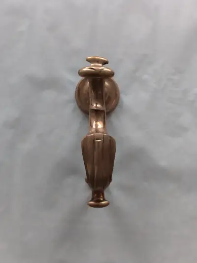 Manilla de puerta de bronce antigua - miniatura 4