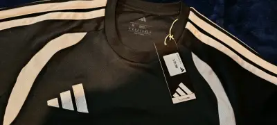 Polera deportiva negra Adidas ClimaCool - miniatura 2