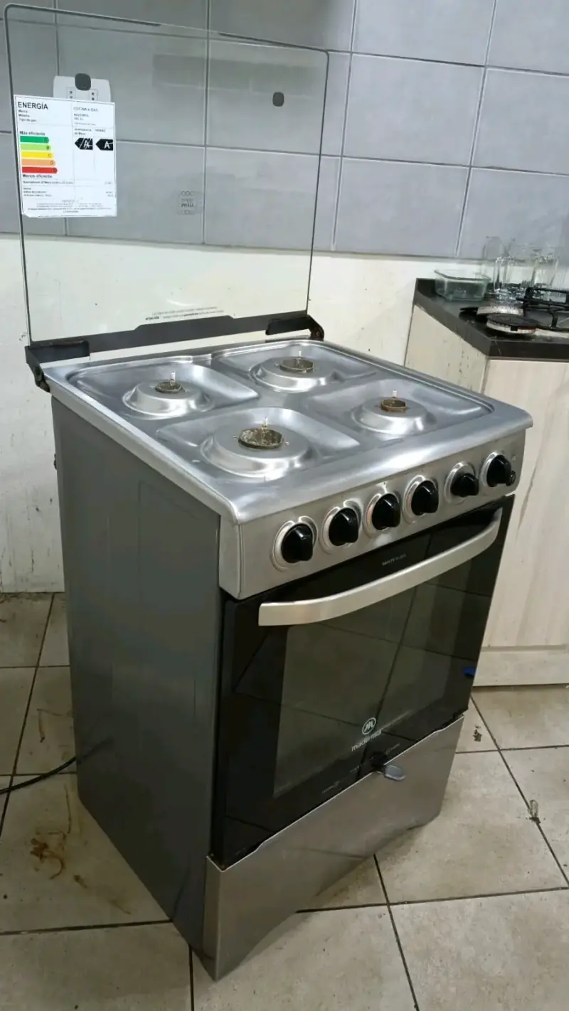 Cocina a gas Mademsa con horno y 4 quemadores - 2
