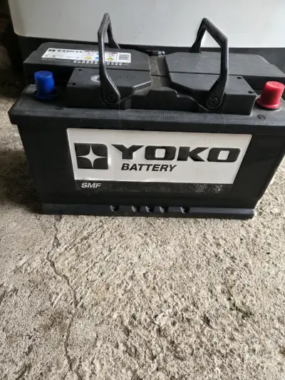Batería de Auto Yoko SMF 58014 12V 80AH - miniatura 2